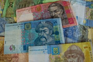 Сейчас на украинских банкнотах князья Владимир Великий и Ярослав Мудрый изображены с бородами, а на старых купюрах – без них