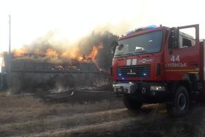 В Двуречанском районе Харьковской области горит 400 га леса
