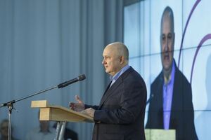 Смешко: Киев не заслуживает быть в таком состоянии, как сейчас, когда трамвайная колея упирается в торговый центр