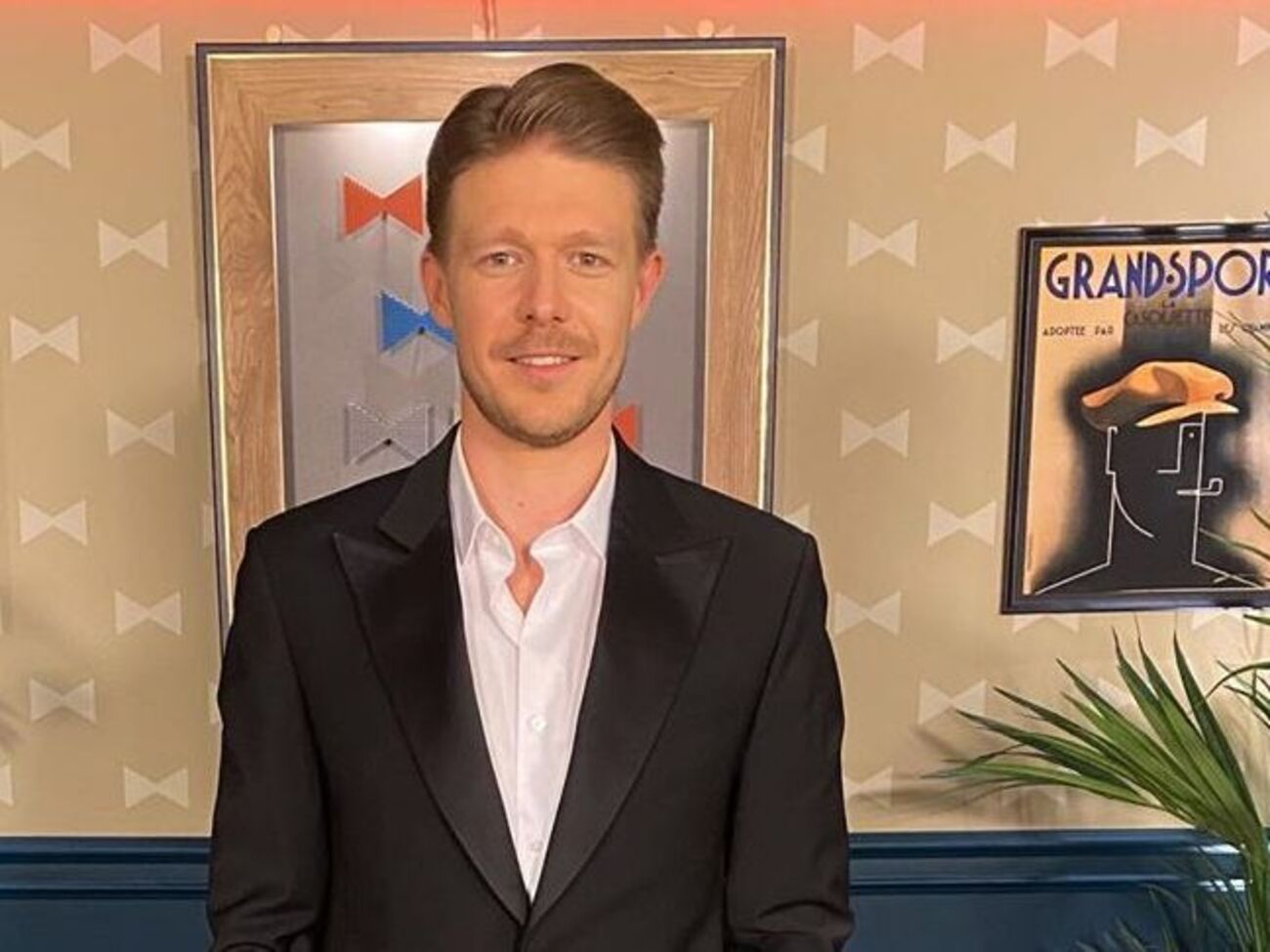 Никита Ефремов после вынесения приговора своему отцу не написал в микроблоге ни слова о нем