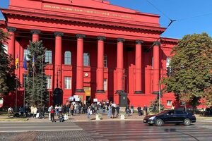 Акція проходить мирно і без використання політичної символіки