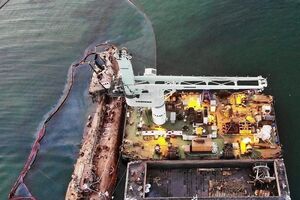 Delfi отбуксировали в порт Черноморск 10 сентября