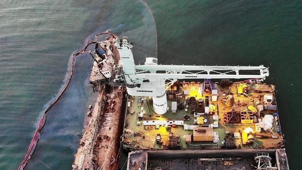 Delfi отбуксировали в порт Черноморск 10 сентября