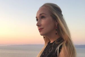 По данным TUT.BY, на должности помощника Дмитрия Лукашенко Валаханович "проработала не один год"