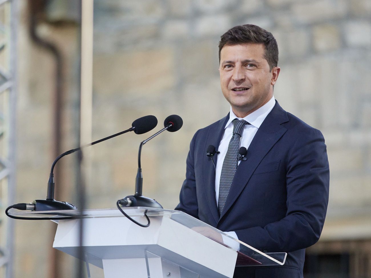 Зеленский подписал закон, согласно которому увеличатся&nbsp;надбавки для некоторых категорий граждан