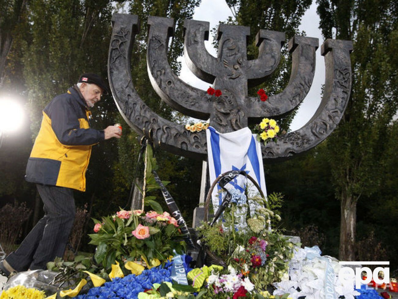 Гитлеровские войска&nbsp;во время Второй мировой войны использовали урочище Бабий Яр как место массовых расстрелов мирного населения