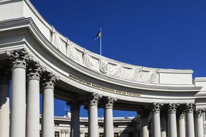 17 серпня вперше в історії українсько-білоруських відносин МЗС України викликало свого посла для консультацій до Києва