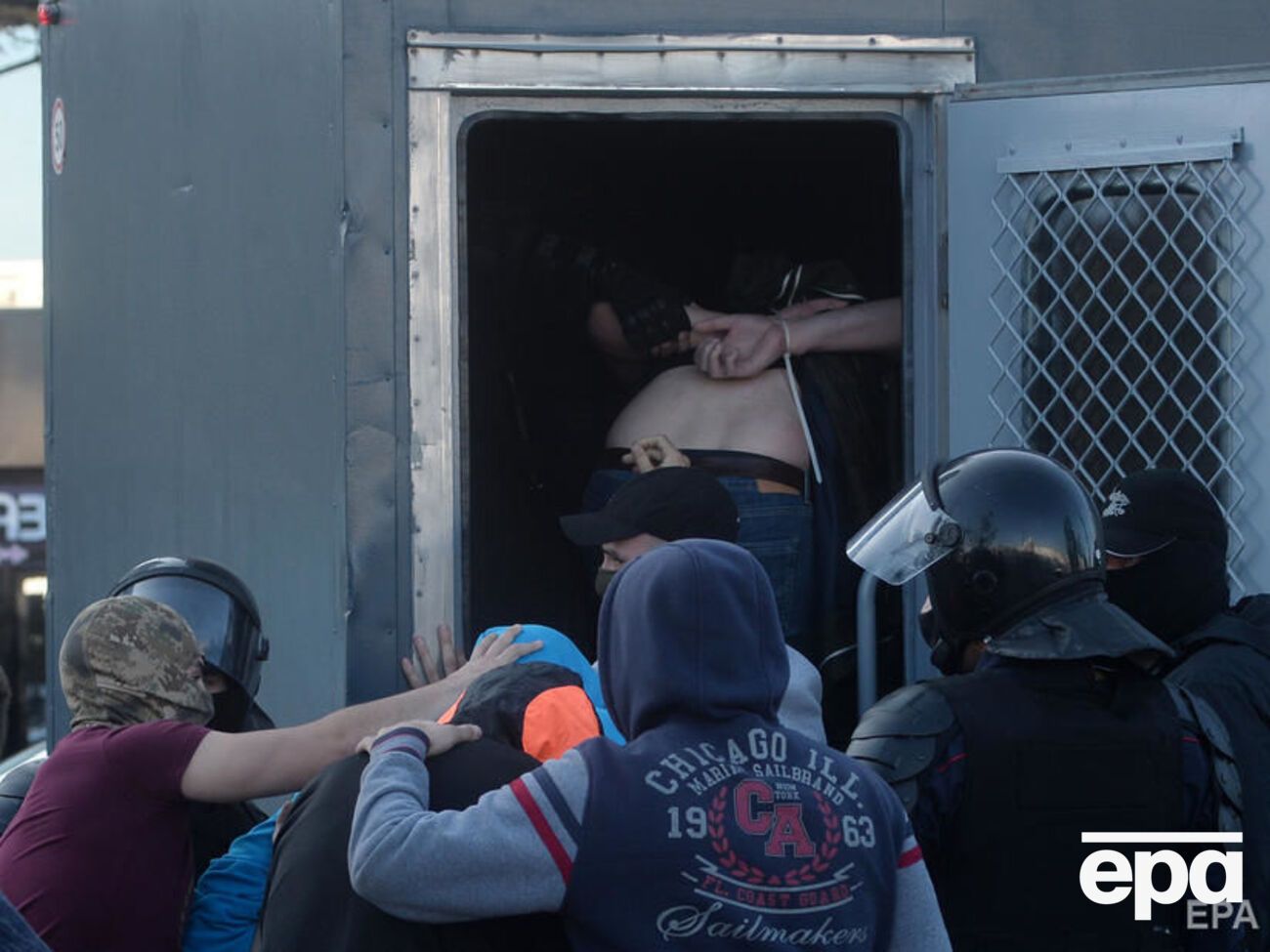 Пострадавший подозревает, что подвергся насилию со стороны&nbsp;старшего по званию сотрудника ОМОН