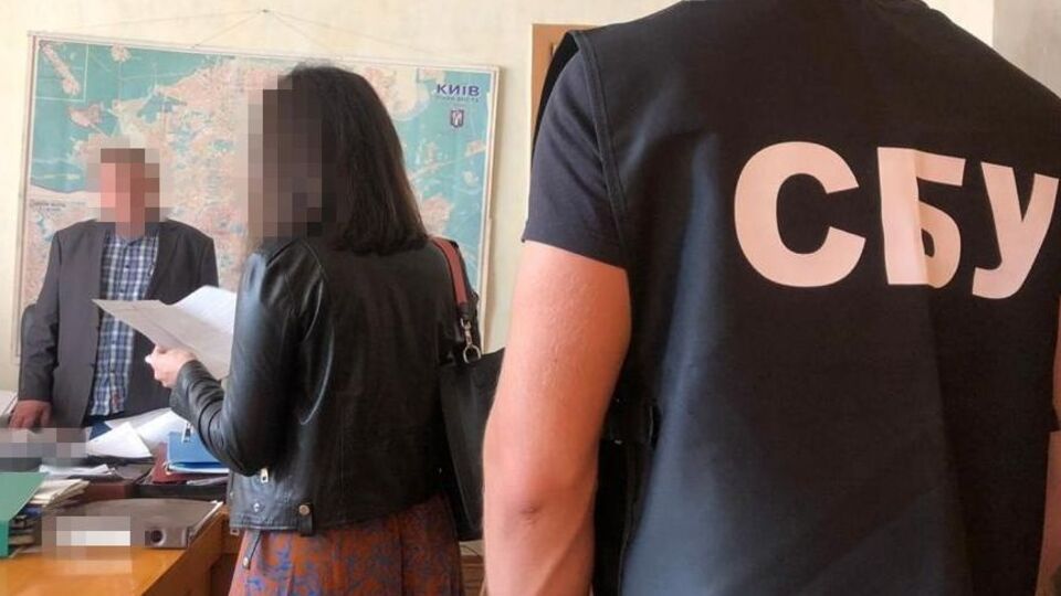 Керівника держпідприємства і його спільника повідомлено про підозри