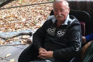 Быков убеждал меня взяться за работу над "Стариками", но я отказался. Сегодня могу точно сказать: это самая большая моя ошибка в жизни