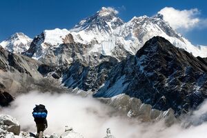 Эверест является высочайшей вершиной Земли – 8848 м, первое восхождение на нее состоялось в 1953 году