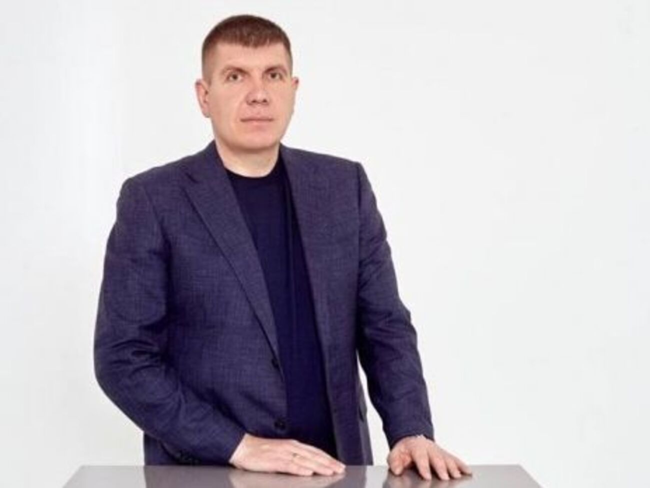 Анатолий Гунько заявил, что с каждой общиной округа составит план действий, который он обязуется выполнять после избрания в Раду