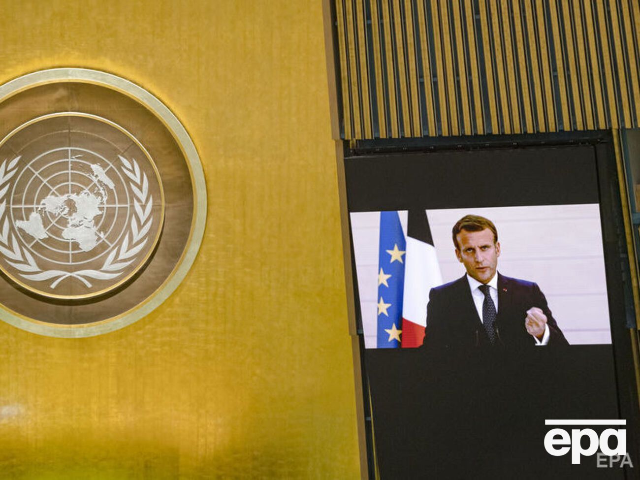 Макрон: Ми забезпечимо дотримання наших "червоних ліній"