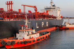 Агентство УНІАН опублікувало фото швартування танкера в порту