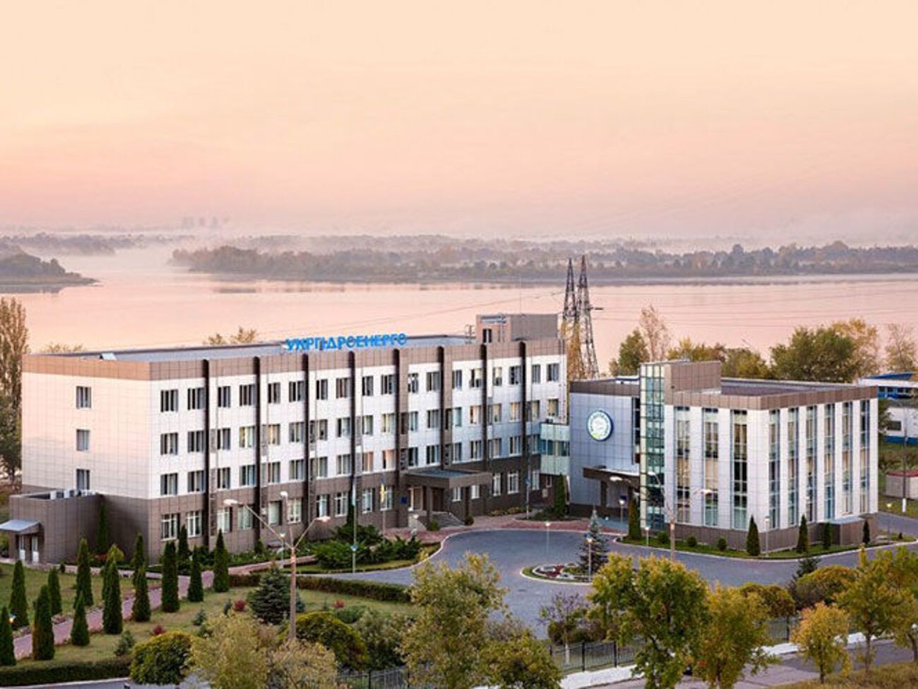 Вопрос передачи компании в управление Кабмина муссируется активно в последний месяц, но пока неясно, когда его планируют выносить на рассмотрение, сказал собеседник агентства