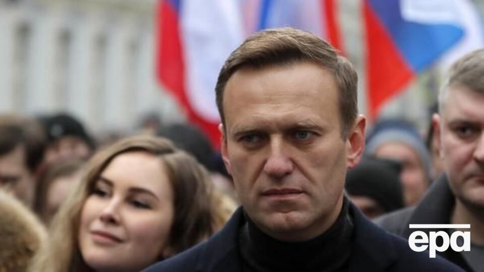 Навальний ухвалив рішення закрити ФБК через те, що сума за позовом проти фонду занадто велика