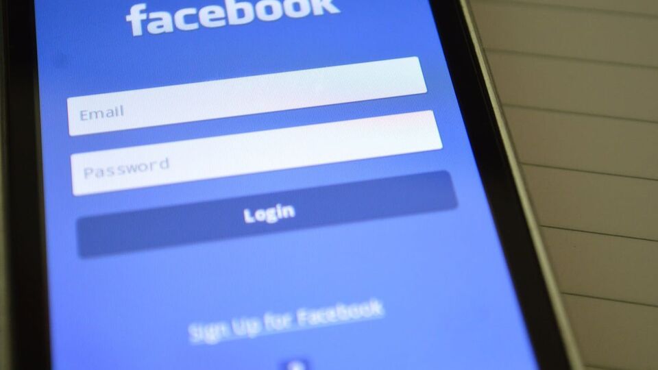 Facebook видалив низку акаунтів і сторінок Instagram