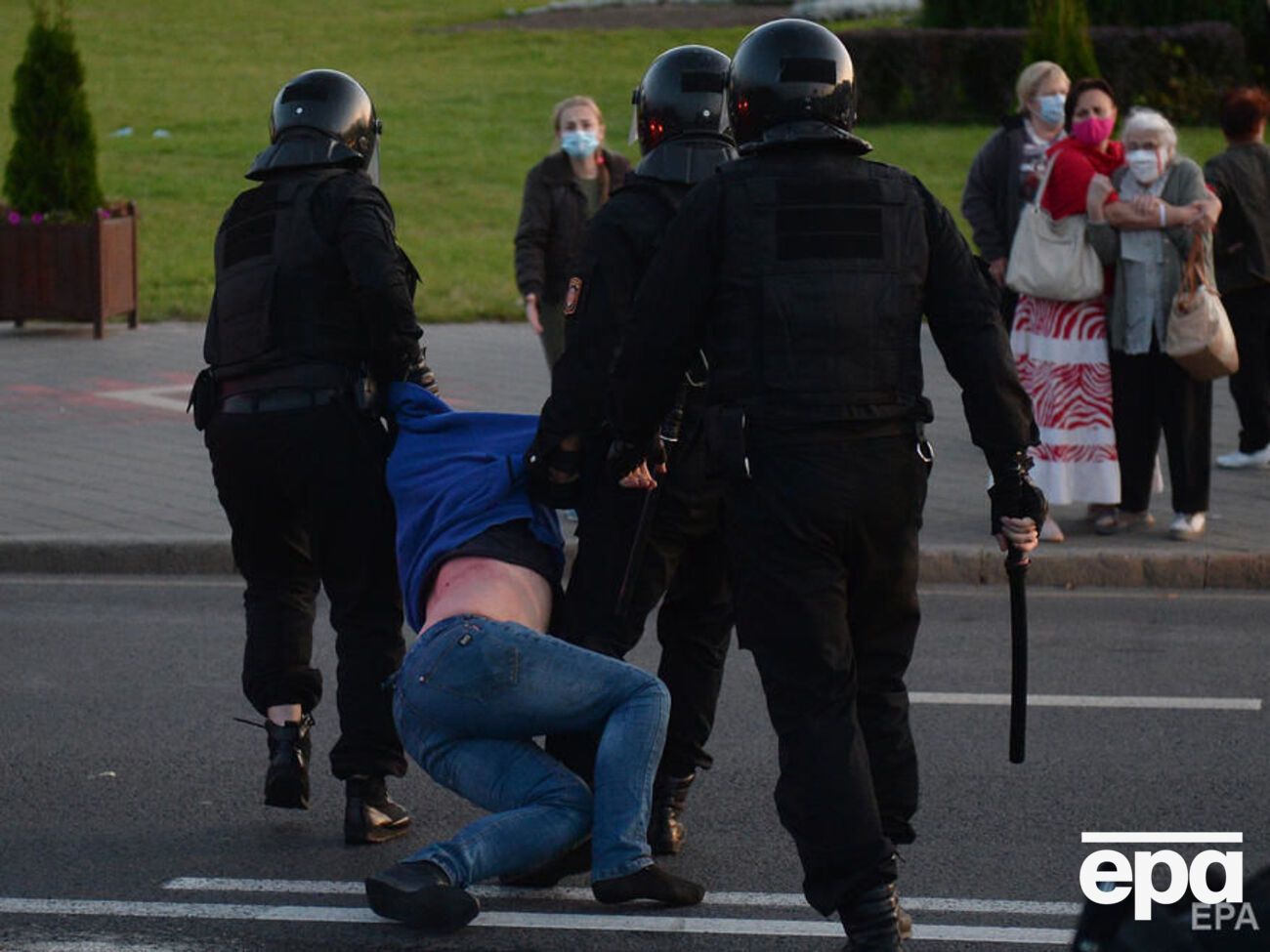 В Беларуси только в день "инаугурации" Лукашенко задержали 259 протестующих