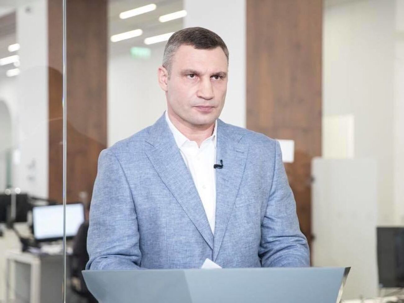 Кличко: Школи та садочки і надалі працюватимуть за регламентом