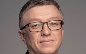 Критиковать власть удобно – ты всегда красавчик. Но даже Штепа снова идет в мэры Славянска, зато ты "вообще никуда не баллотируешься"