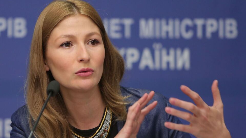 Джапарова назвала позицию РФ по Крыму "страусиной"