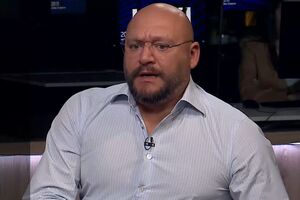 Добкин: Я это сделал в качестве "подстраховочного" варианта. И ничего страшного, что я этими словами себя в какой-то степени прибиваю