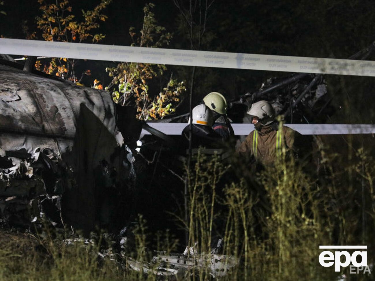 Поиски двух человек, находившихся на борту Ан-26, продолжаются