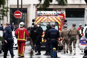 В результате нападения с мачете в 11-м районе Парижа 25 сентября ранения получили двое сотрудников продюсерских компаний