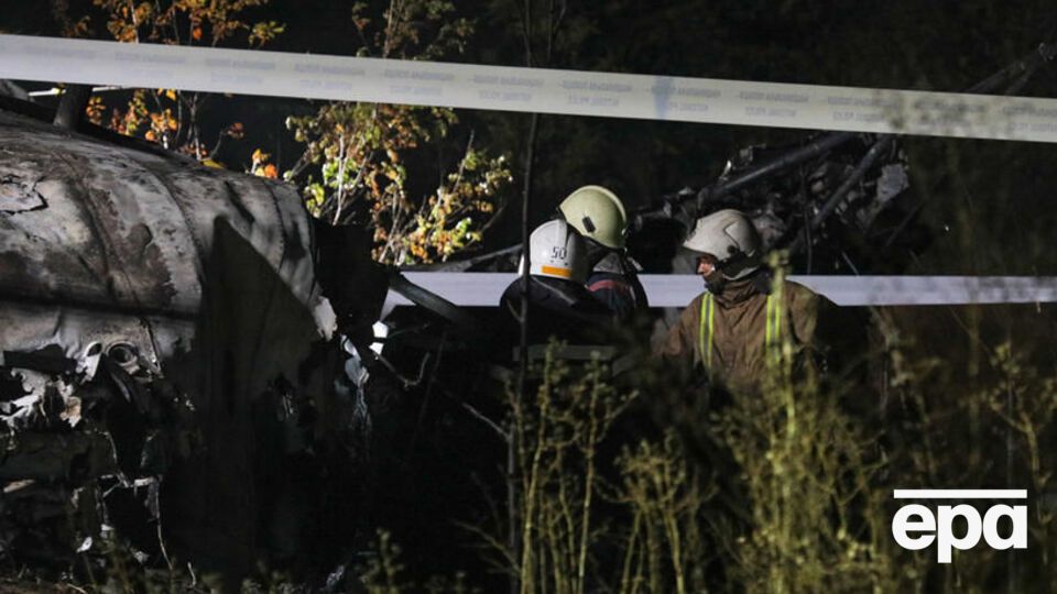 За кілька хвилин до катастрофи командир Ан-26 повідомив про відмову двигуна