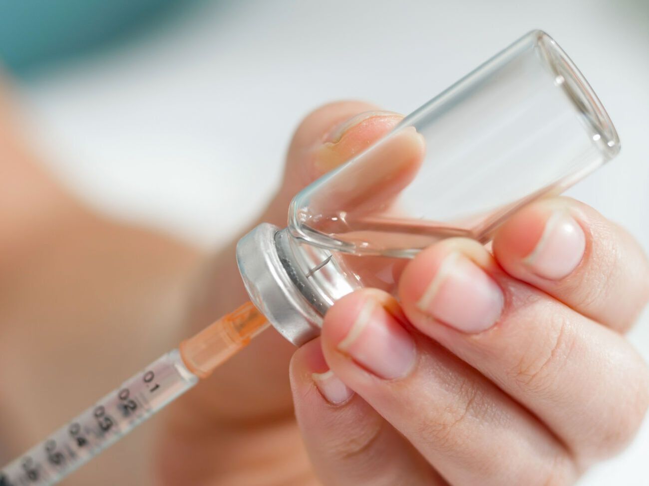 В мире разрабатывают три типа вакцин против коронавируса: аденовирусные, РНК- и ДНК-вакцины