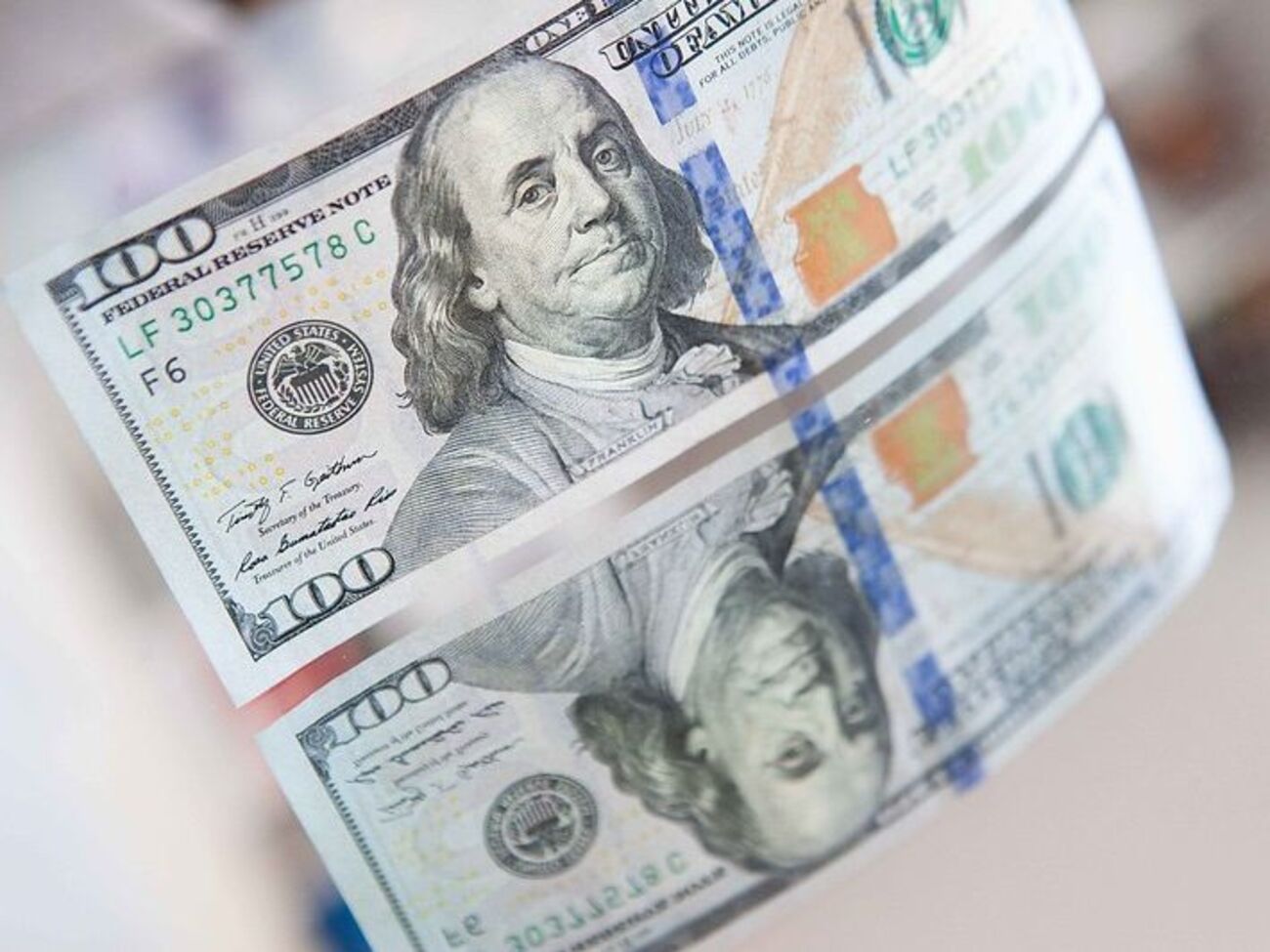 НБУ установил курс валют на 28 сентября