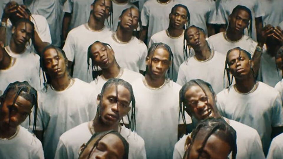 Режиссером ролика является Трэвис Скотт