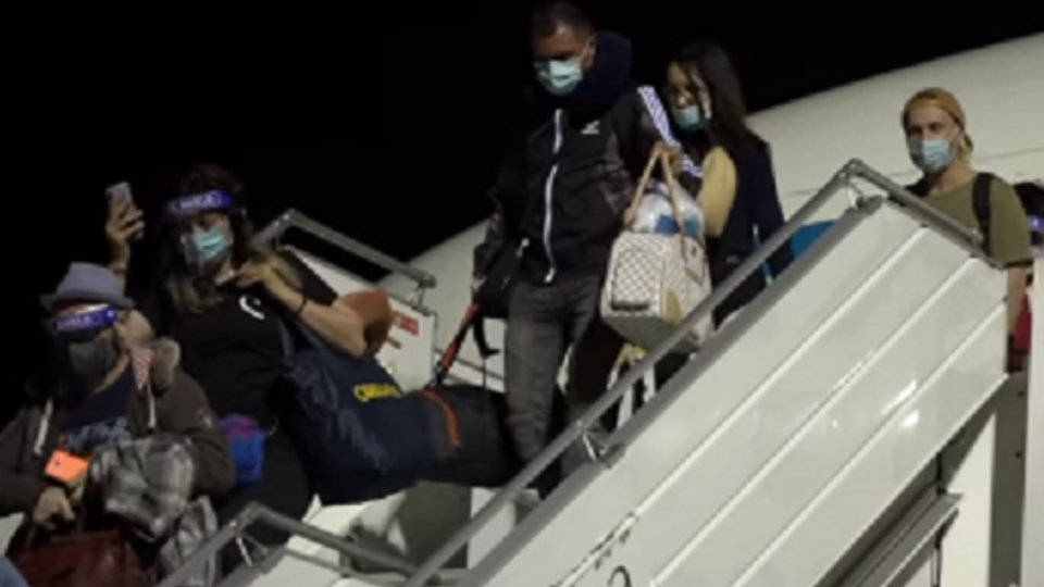 Украинцы вернулись из китайского Тяньцзиня дополнительным рейсом МАУ