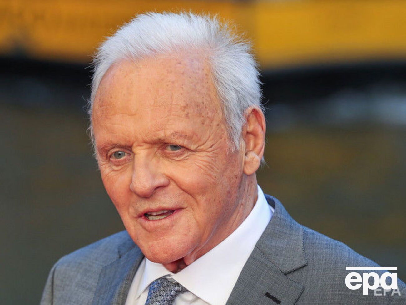 Хопкинс родился в 1937 году