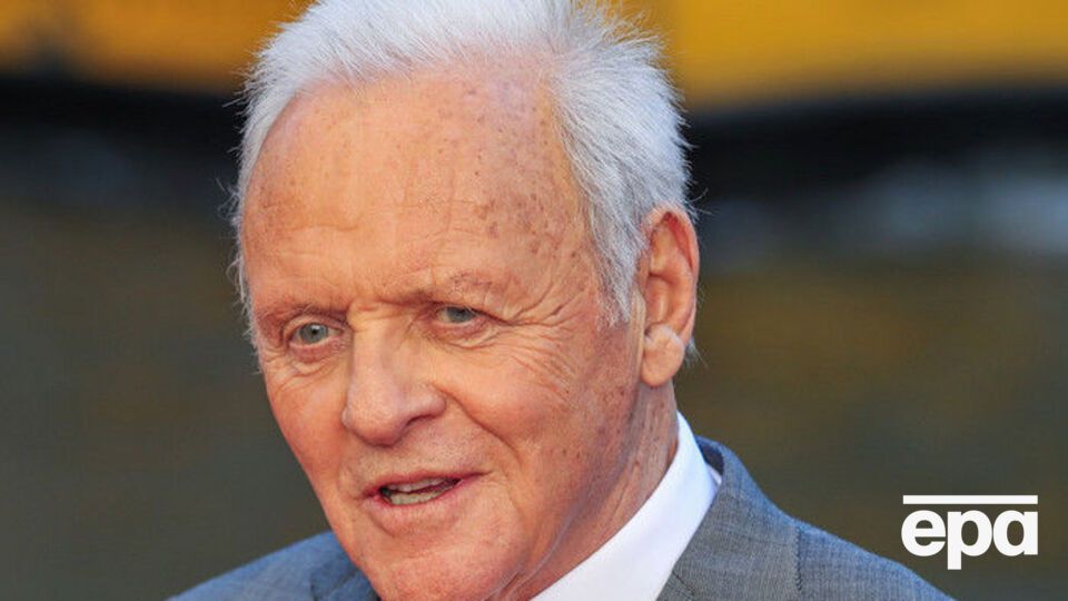 Гопкінс народився 1937 року