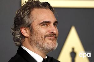 У 45-річного Фенікса народився син