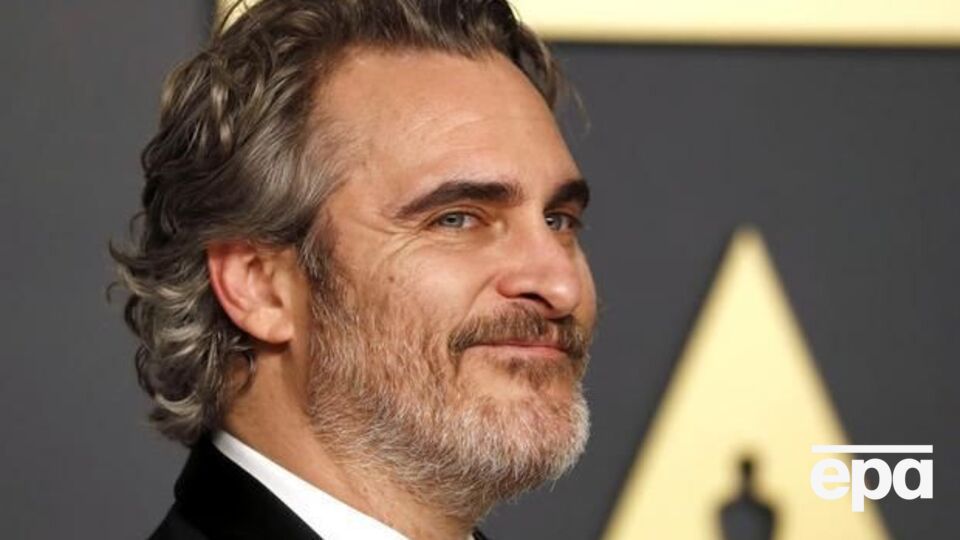 У 45-летнего Феникса родился сын