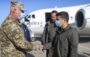 В этом году Зеленский совершил семь визитов в другие страны и 23 рабочие поездки по Украине