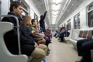 На місці інциденту працює аварійна бригада, медики та правоохоронці