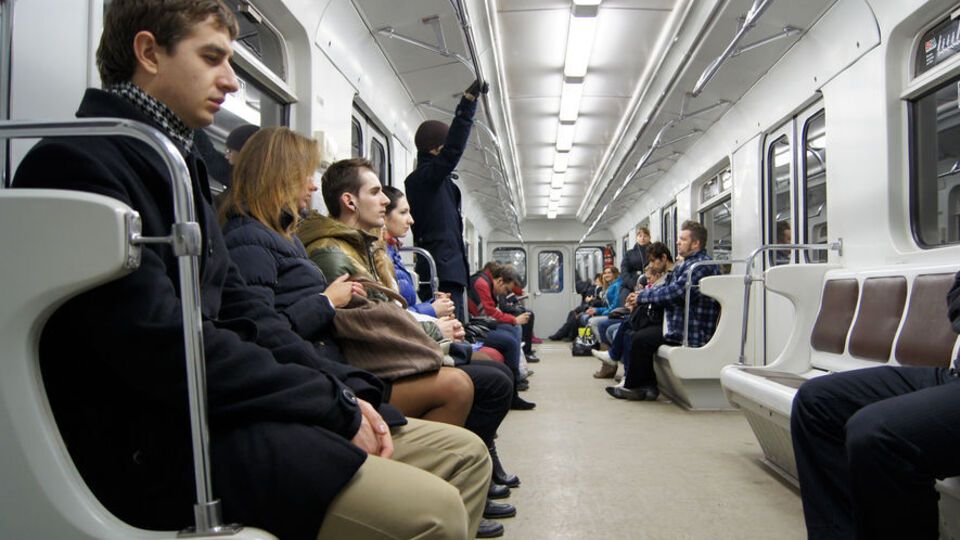 На місці інциденту працює аварійна бригада, медики та правоохоронці