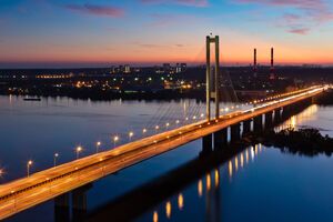 Рух мостом обмежено по крайній правій смузі до 15 жовтня