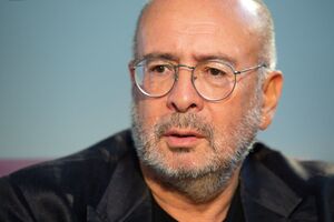 Листерман: Давай я тебе позвоню завтра и назову пару фамилий. Я у них должен разрешения спросить