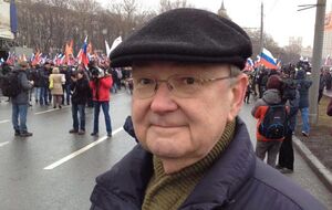 Не надо самообманываться по поводу веса и роли нынешней России. Она может только насрать под дверью, как в Сирии, или подгадить ближайшим соседям