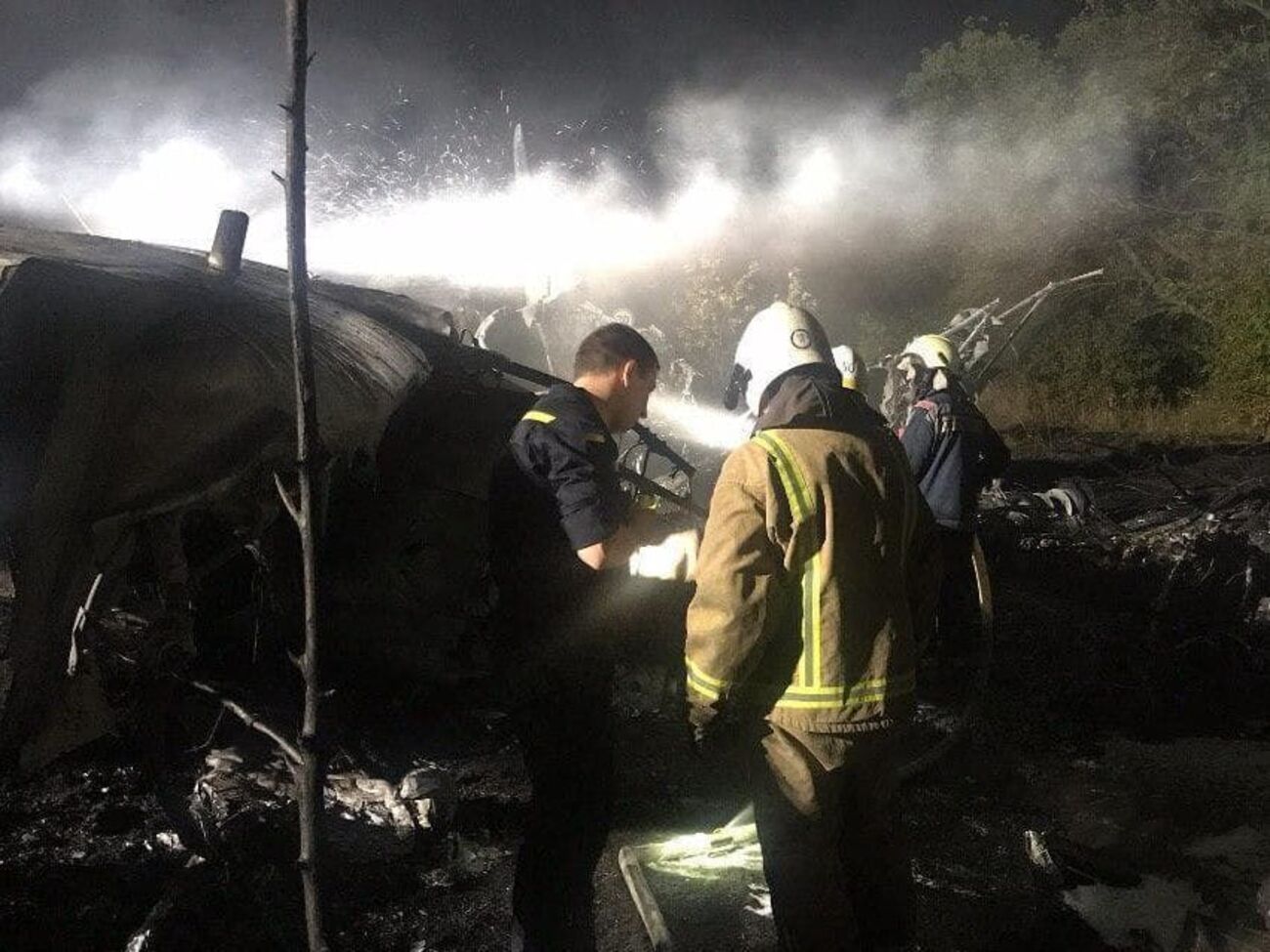 Навчальний літак Ан-26Ш упав і загорівся за 2 км від військового аеродрому Чугуєва ввечері 25 вересня