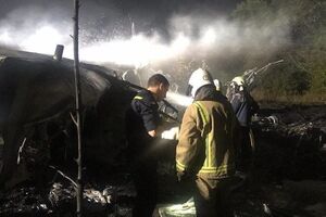 Учебный самолет Ан-26Ш упал и загорелся в 2 км от военного аэродрома Чугуева вечером 25 сентября