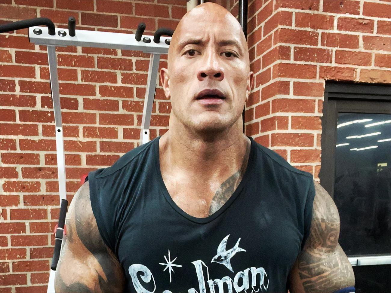 Джонсон:&nbsp;Оставайтесь дисциплинированными. Укрепите свою иммунную систему. Стремитесь к хорошему самочувствию. Наденьте маску. Защитите свою семью