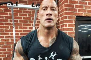 Джонсон: Оставайтесь дисциплинированными. Укрепите свою иммунную систему. Стремитесь к хорошему самочувствию. Наденьте маску. Защитите свою семью