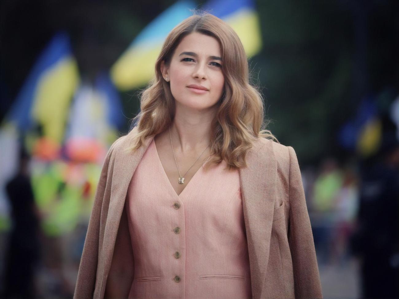 Білозір змушена була показати товарний чек