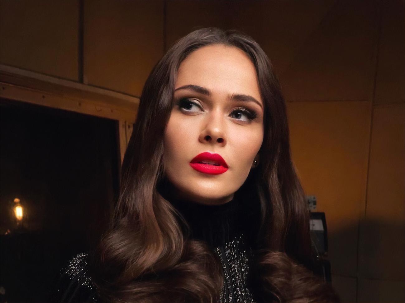 Санина:&nbsp;Мне хотелось научиться танцевать, открыть свою женскую суть и развлечь вас