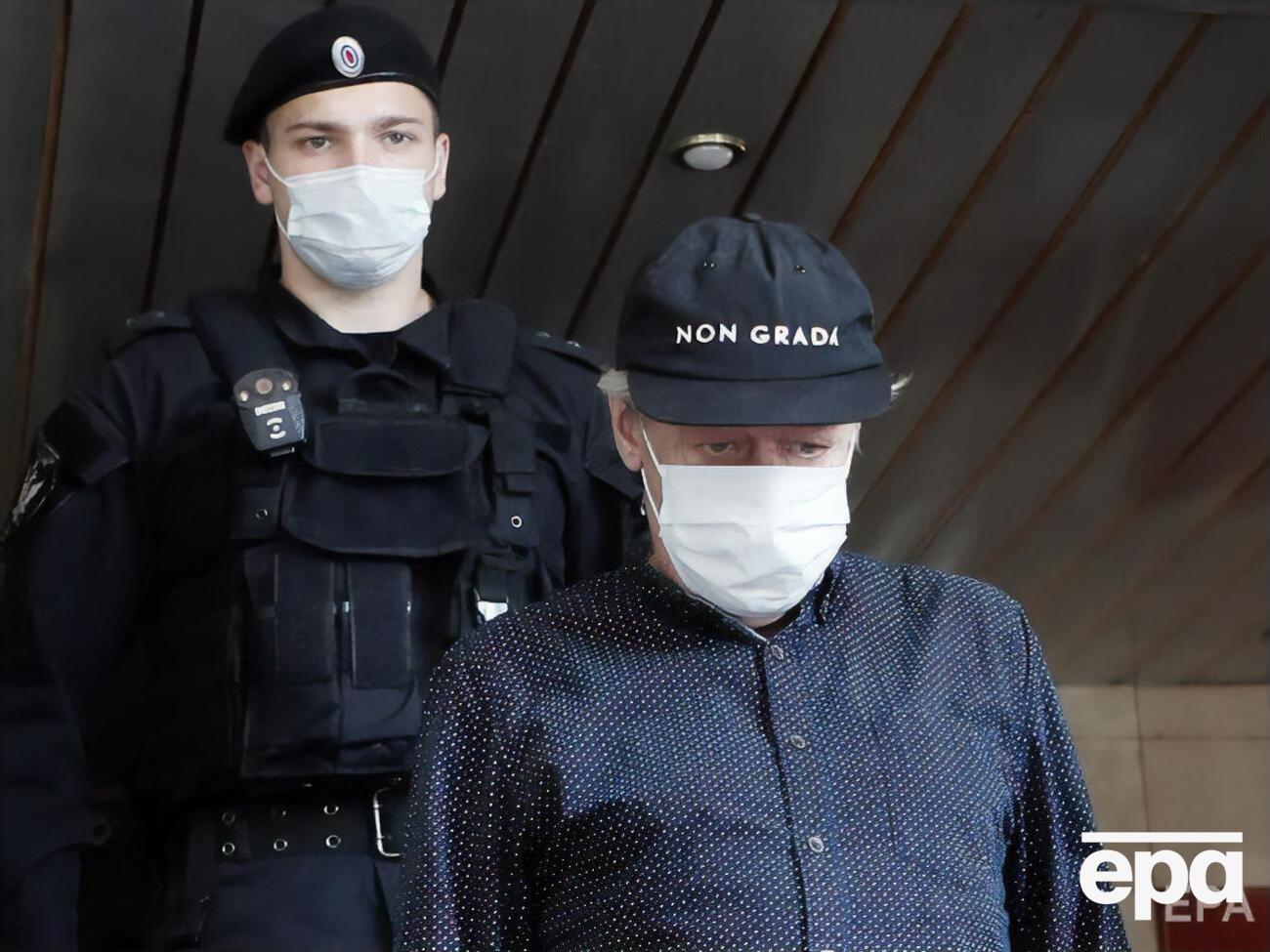 Ефремов (справа) несколько раз менял показания относительно своей вины в ДТП